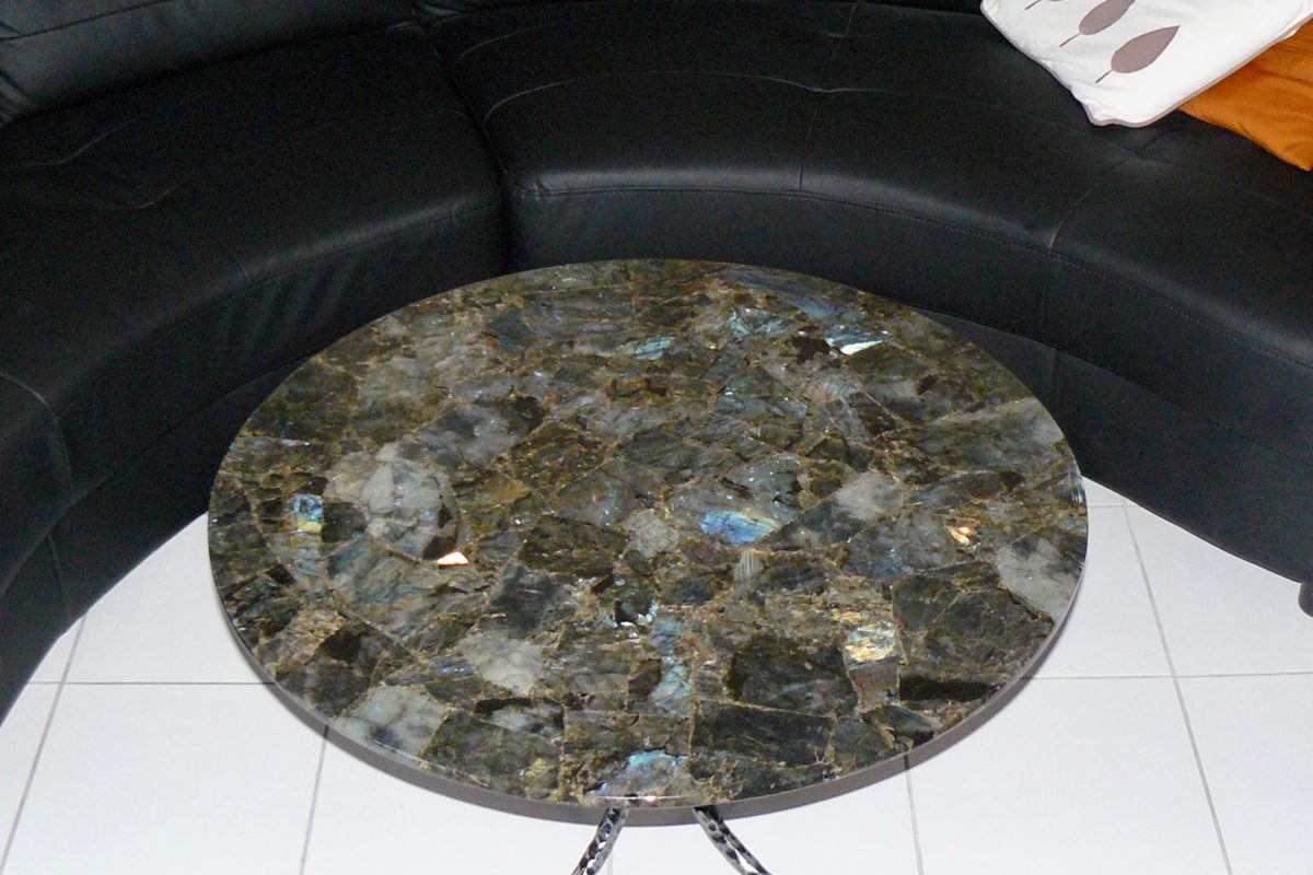 Table basse ronde en pierre - labradorite