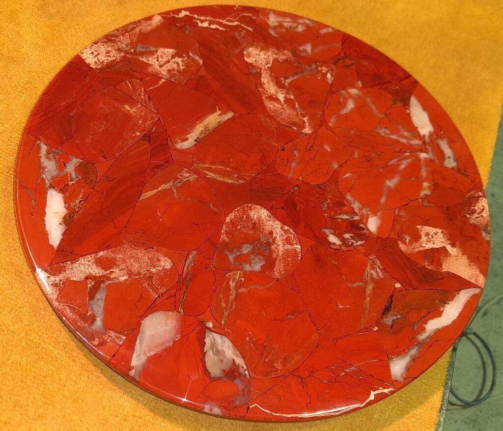 Table basse en pierre : Jaspe rouge