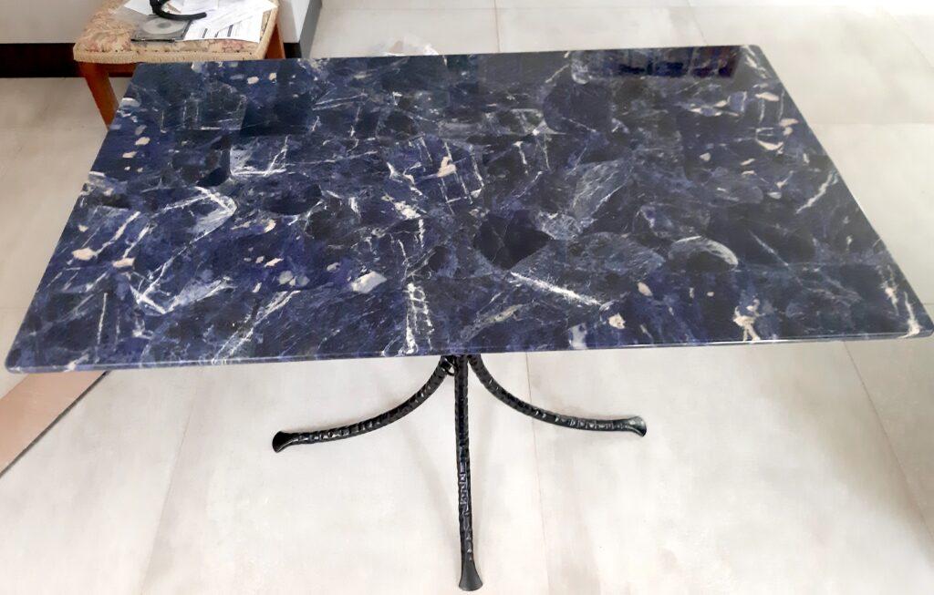 table de salon en sodalite